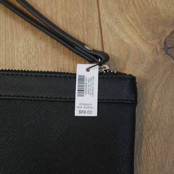 White House Black Market Black Sunflower Floral Studded Wristlet Clutch Bag NWT - Picture 6 of 7